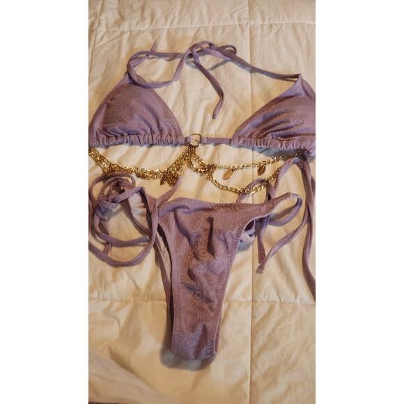 Wild Fable 2 PC Bikini Lavender Halter w/ Gold Chain Link Leaf Hanging Sz Med - Picture 1 of 7
